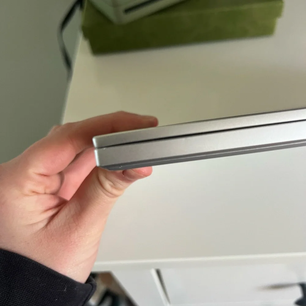 Samsung Galaxy Book Ion Intel Core i7 10th Gen.